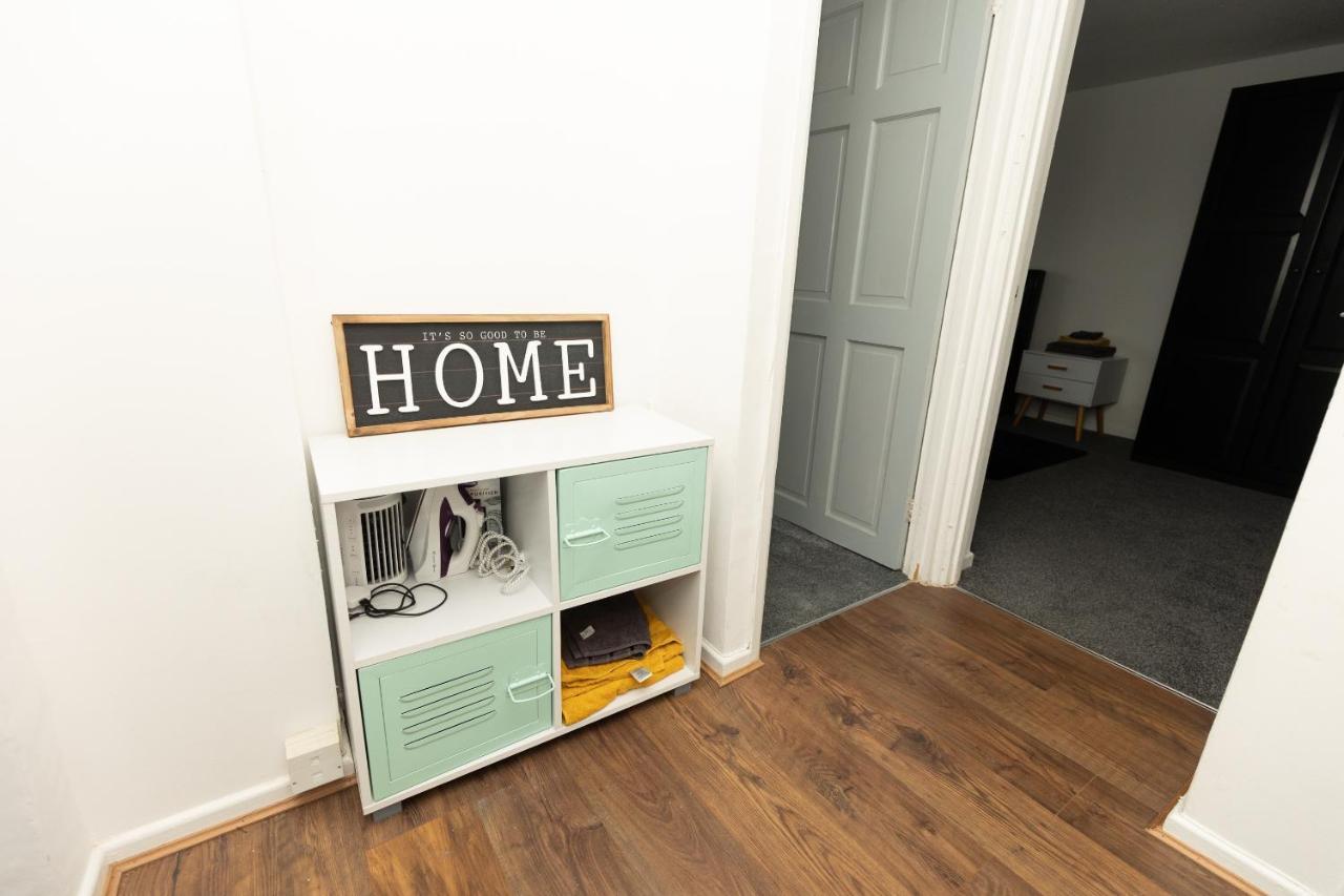 Luxe Spacious & Central 2Bed Luton Apartment - Free Parking - Free Wi-Fi - Near Ltn Airport & L&D Hospital Exteriör bild